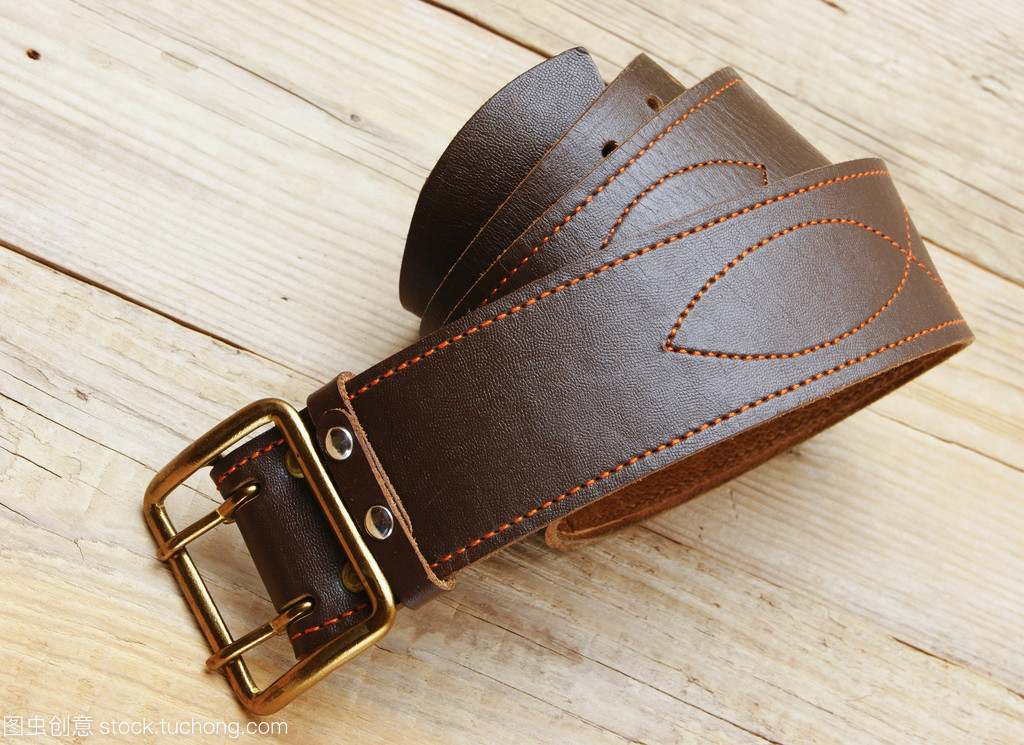皮革腰帶 時(shí)尚與實(shí)用的完美融合